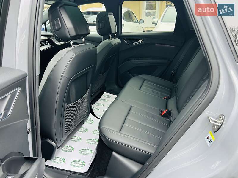 Позашляховик / Кросовер Audi Q4 e-tron 2024 в Одесі
