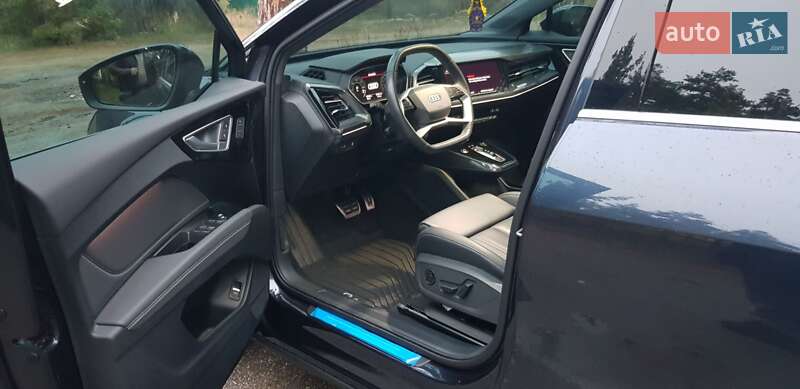Внедорожник / Кроссовер Audi Q4 e-tron 2024 в Буче