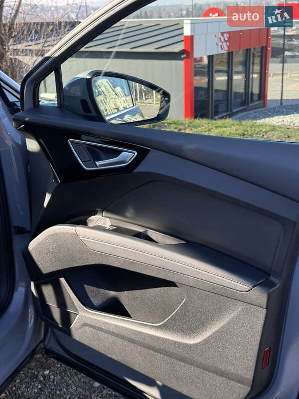 Внедорожник / Кроссовер Audi Q4 e-tron 2022 в Черновцах