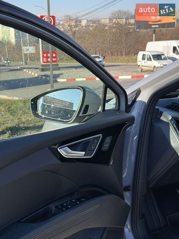 Внедорожник / Кроссовер Audi Q4 e-tron 2022 в Черновцах