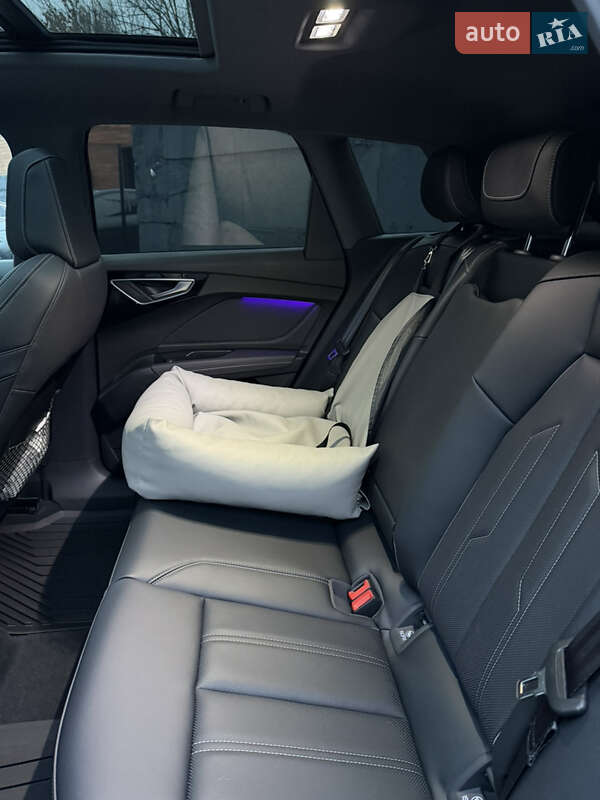 Внедорожник / Кроссовер Audi Q4 e-tron 2024 в Киеве фото 15 Внедорожник / Кроссовер Audi Q4 e-tron 2024 в Киеве