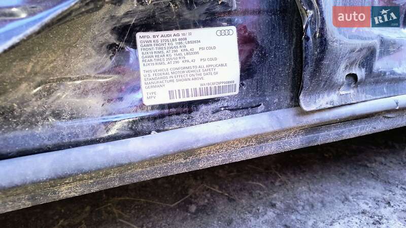 Внедорожник / Кроссовер Audi Q4 e-tron 2022 в Киеве