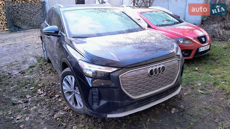 Внедорожник / Кроссовер Audi Q4 e-tron 2022 в Киеве