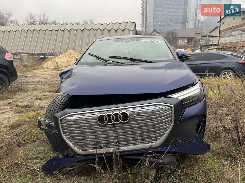 Внедорожник / Кроссовер Audi Q4 e-tron 2023 в Киеве