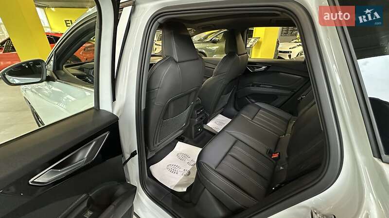 Внедорожник / Кроссовер Audi Q4 e-tron 2025 в Хмельницком