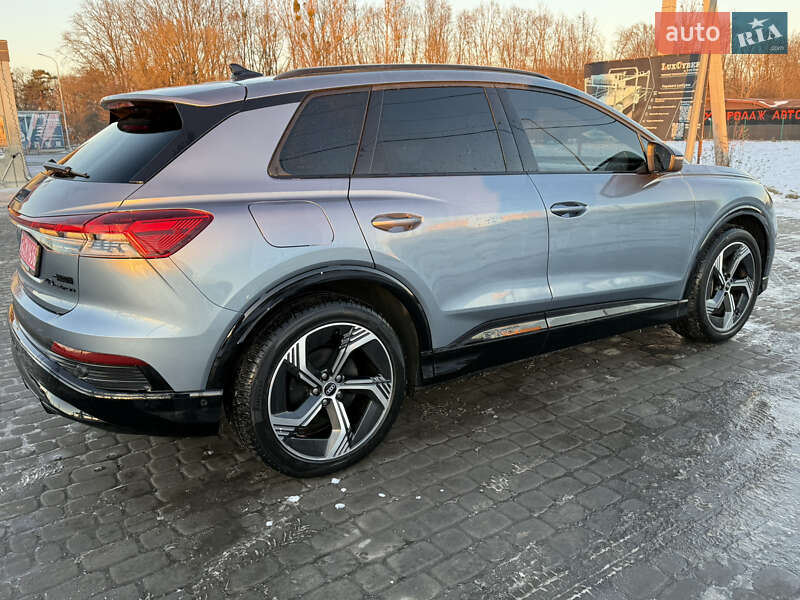 Внедорожник / Кроссовер Audi Q4 e-tron 2022 в Львове