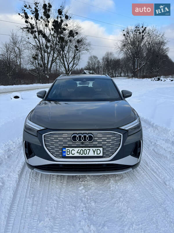 Позашляховик / Кросовер Audi Q4 e-tron 2022 в Львові