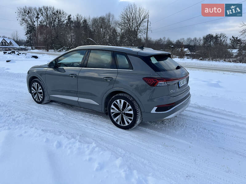 Позашляховик / Кросовер Audi Q4 e-tron 2022 в Львові