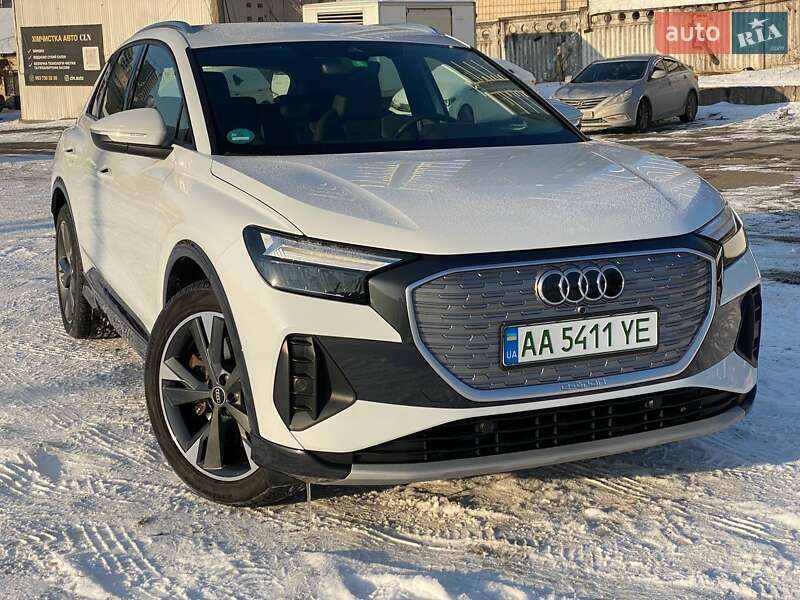 Внедорожник / Кроссовер Audi Q4 e-tron 2022 в Киеве