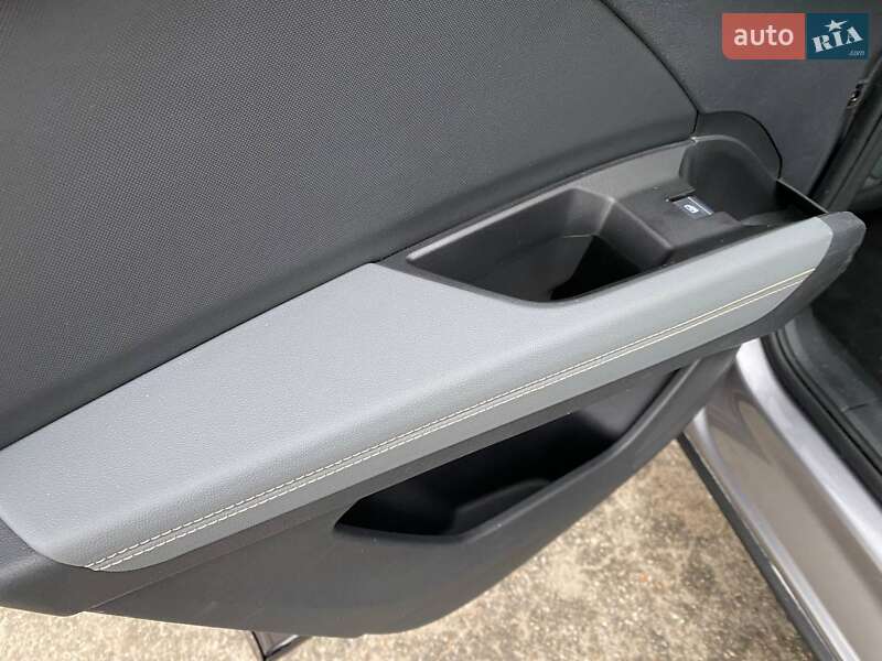 Внедорожник / Кроссовер Audi Q4 e-tron 2021 в Киеве