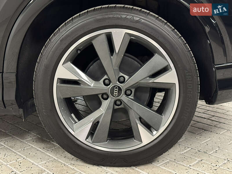 Внедорожник / Кроссовер Audi Q4 e-tron 2024 в Киеве