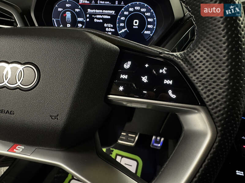 Внедорожник / Кроссовер Audi Q4 e-tron 2024 в Киеве