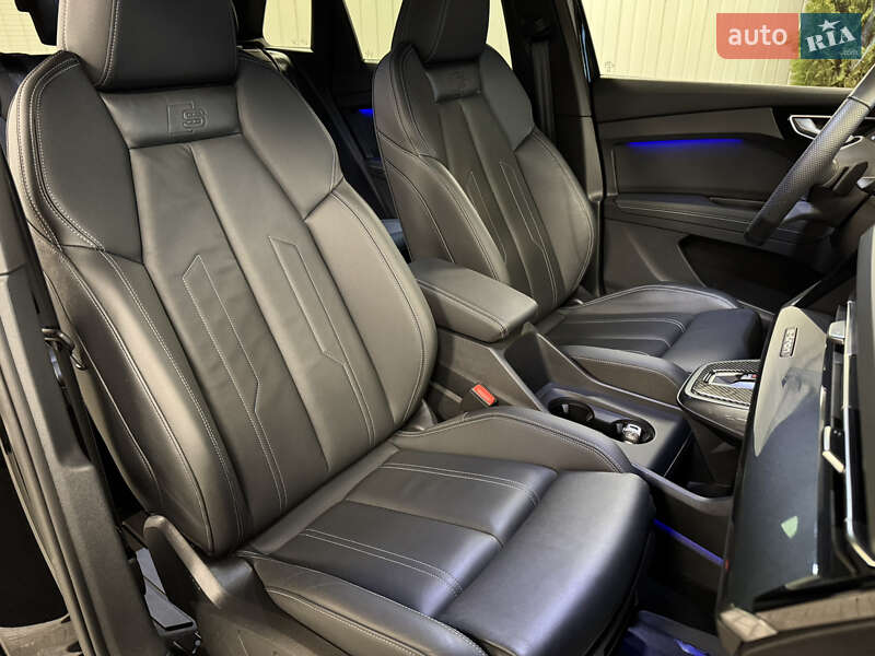 Внедорожник / Кроссовер Audi Q4 e-tron 2024 в Киеве