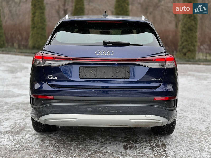 Позашляховик / Кросовер Audi Q4 e-tron 2021 в Дніпрі