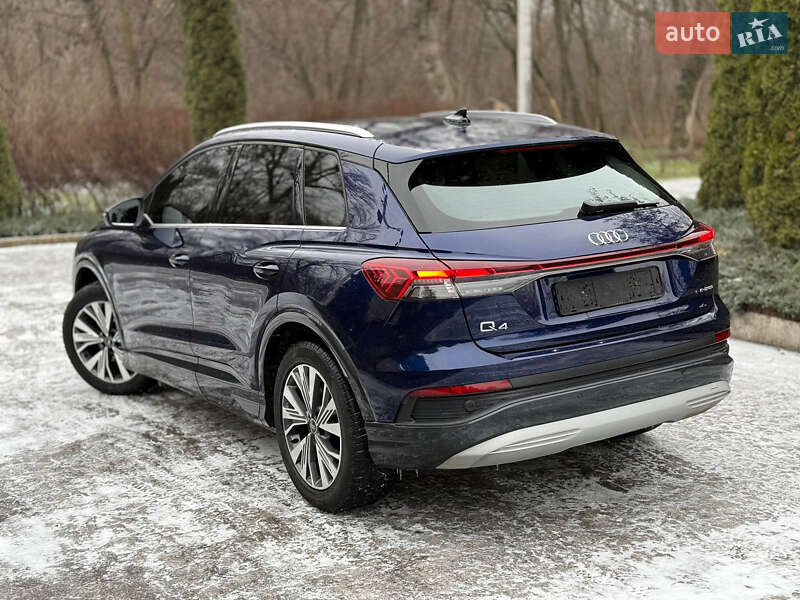 Позашляховик / Кросовер Audi Q4 e-tron 2021 в Дніпрі