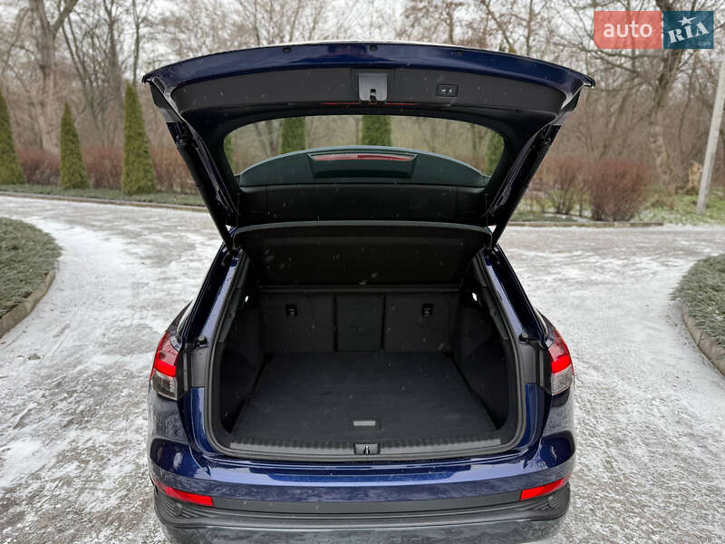 Позашляховик / Кросовер Audi Q4 e-tron 2021 в Дніпрі