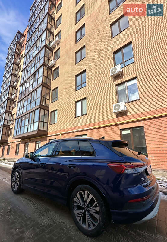 Внедорожник / Кроссовер Audi Q4 e-tron 2022 в Каменец-Подольском