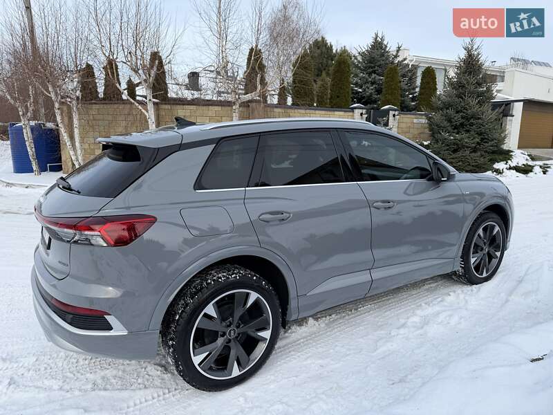 Внедорожник / Кроссовер Audi Q4 e-tron 2023 в Харькове