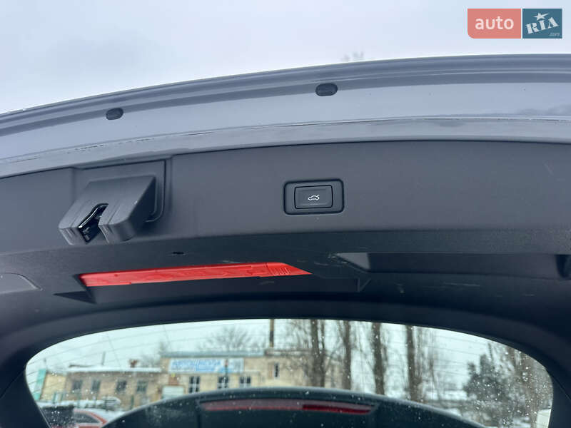 Внедорожник / Кроссовер Audi Q4 e-tron 2021 в Киеве