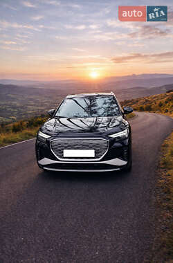Позашляховик / Кросовер Audi Q4 e-tron 2021 в Полтаві