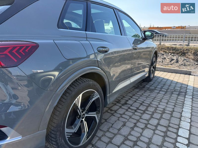 Внедорожник / Кроссовер Audi Q4 e-tron 2025 в Львове