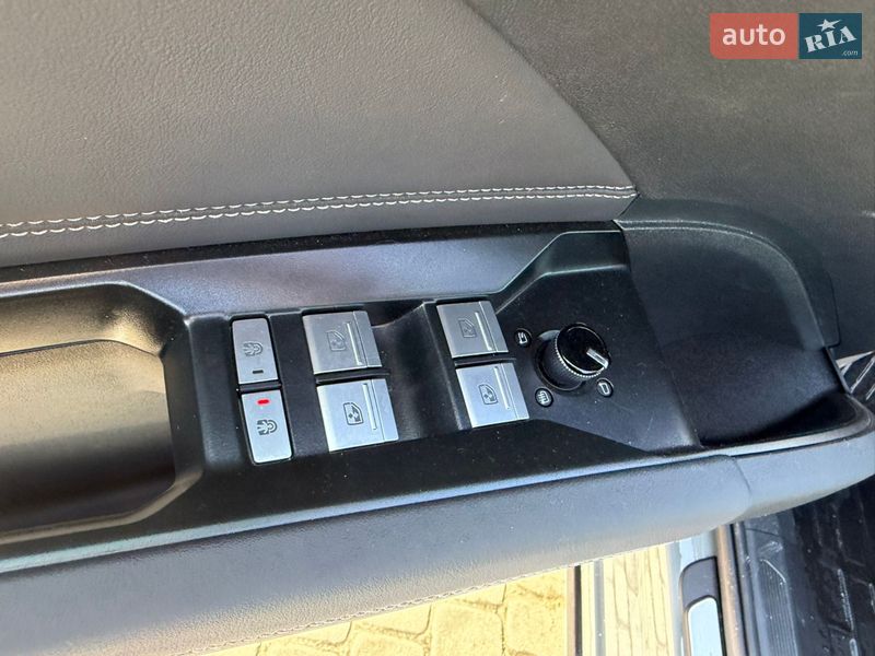 Внедорожник / Кроссовер Audi Q4 e-tron 2025 в Львове