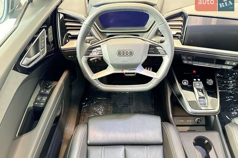 Позашляховик / Кросовер Audi Q4 e-tron 2024 в Львові