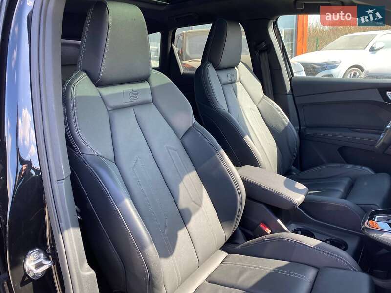 Внедорожник / Кроссовер Audi Q4 e-tron 2022 в Львове