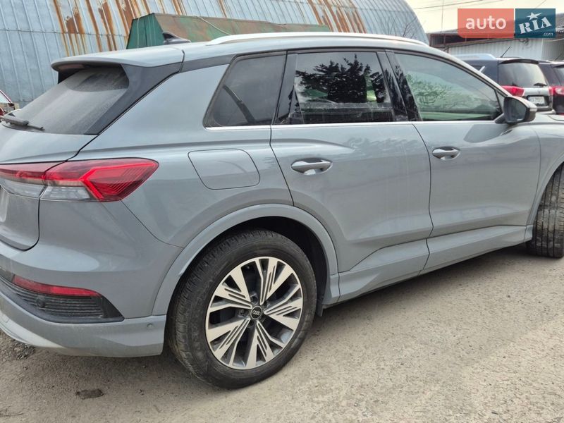 Внедорожник / Кроссовер Audi Q4 e-tron 2023 в Киеве