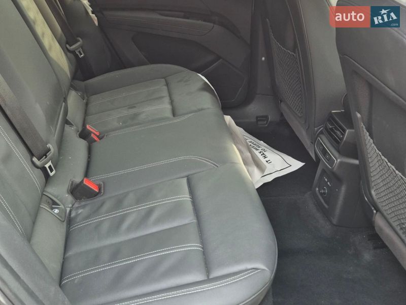 Внедорожник / Кроссовер Audi Q4 e-tron 2023 в Киеве