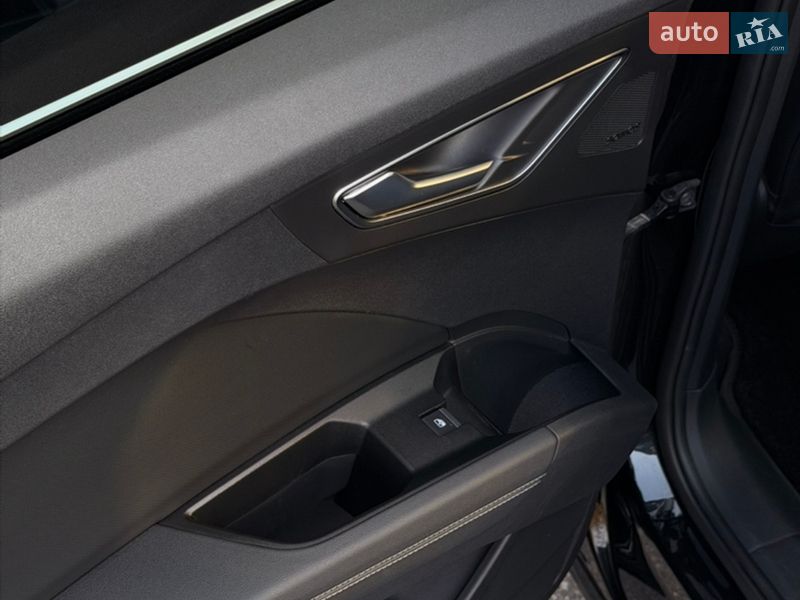 Позашляховик / Кросовер Audi Q4 e-tron 2022 в Дрогобичі