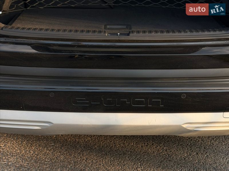 Позашляховик / Кросовер Audi Q4 e-tron 2022 в Дрогобичі