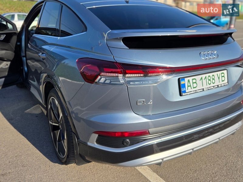 Позашляховик / Кросовер Audi Q4 e-tron 2022 в Вінниці