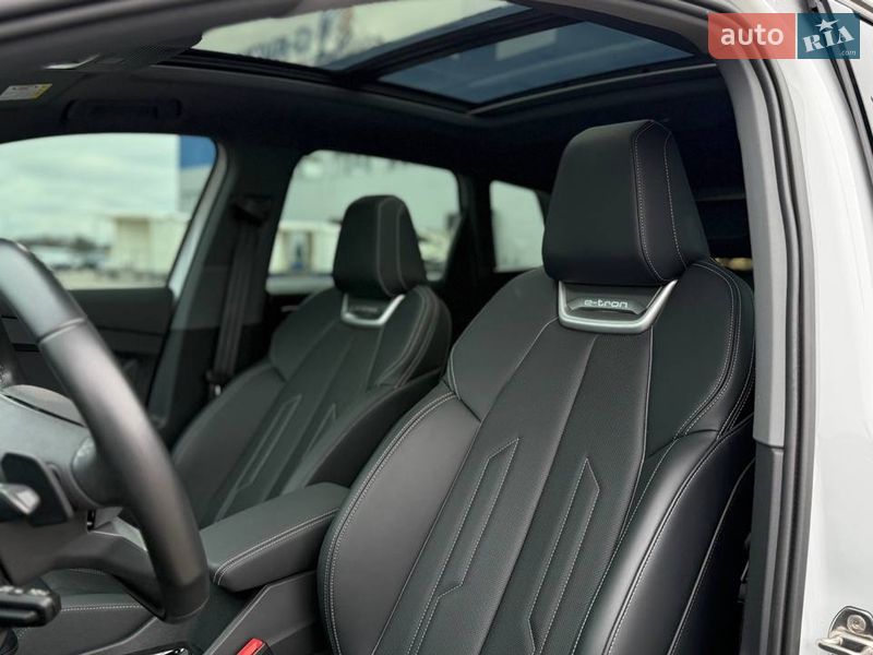 Позашляховик / Кросовер Audi Q4 e-tron 2023 в Києві