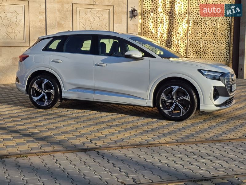 Позашляховик / Кросовер Audi Q4 e-tron 2023 в Одесі