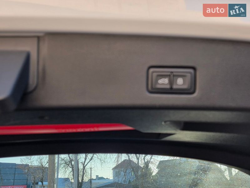 Позашляховик / Кросовер Audi Q4 e-tron 2023 в Одесі