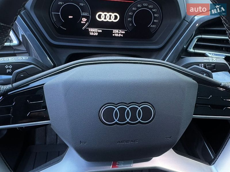 Внедорожник / Кроссовер Audi Q4 e-tron 2024 в Днепре