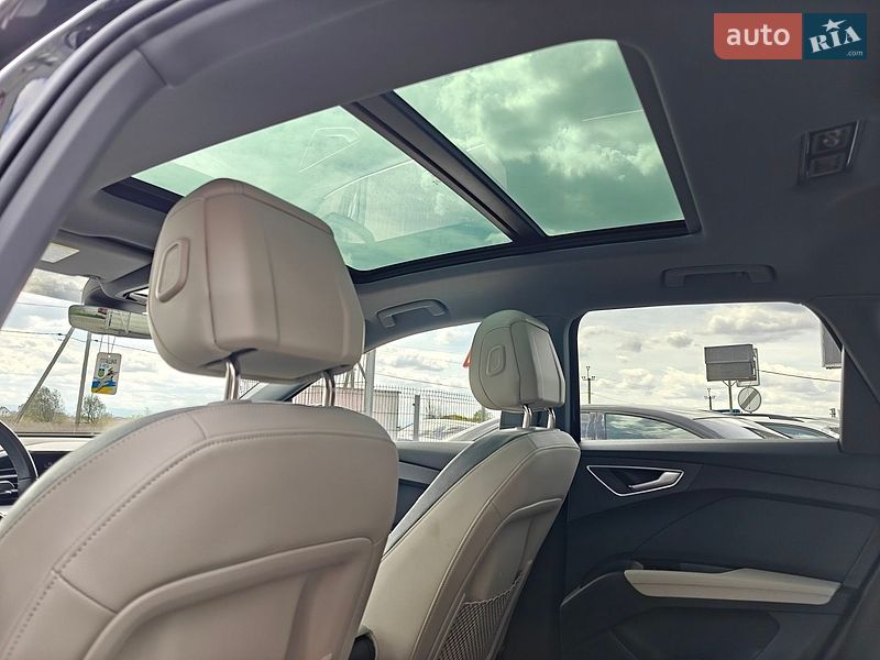 Внедорожник / Кроссовер Audi Q4 e-tron 2024 в Ивано-Франковске