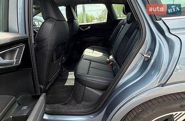Внедорожник / Кроссовер Audi Q4 e-tron 2024 в Львове
