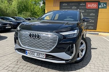 Позашляховик / Кросовер Audi Q4 e-tron 2024 в Львові