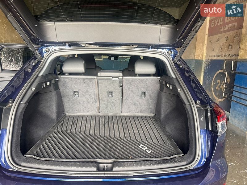 Внедорожник / Кроссовер Audi Q4 e-tron 2022 в Калиновке