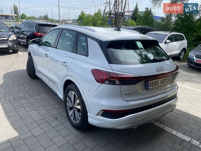 Внедорожник / Кроссовер Audi Q4 e-tron 2024 в Львове