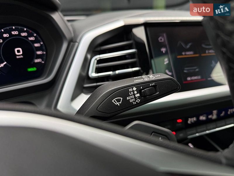 Внедорожник / Кроссовер Audi Q4 e-tron 2023 в Киеве