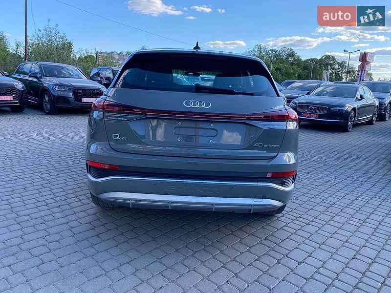 Внедорожник / Кроссовер Audi Q4 e-tron 2024 в Львове