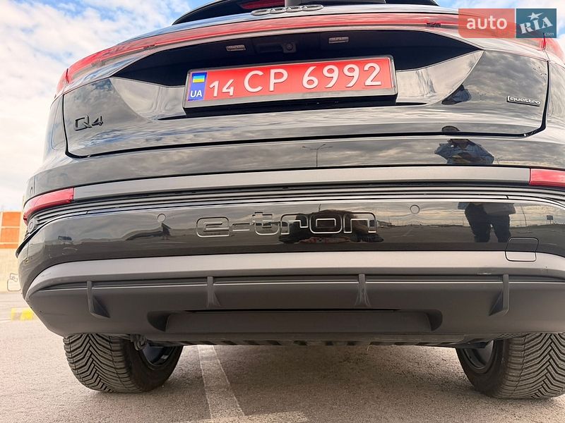 Позашляховик / Кросовер Audi Q4 e-tron 2023 в Львові