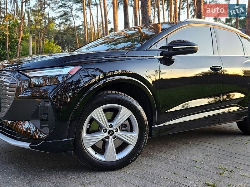 Внедорожник / Кроссовер Audi Q4 e-tron 2022 в Житомире