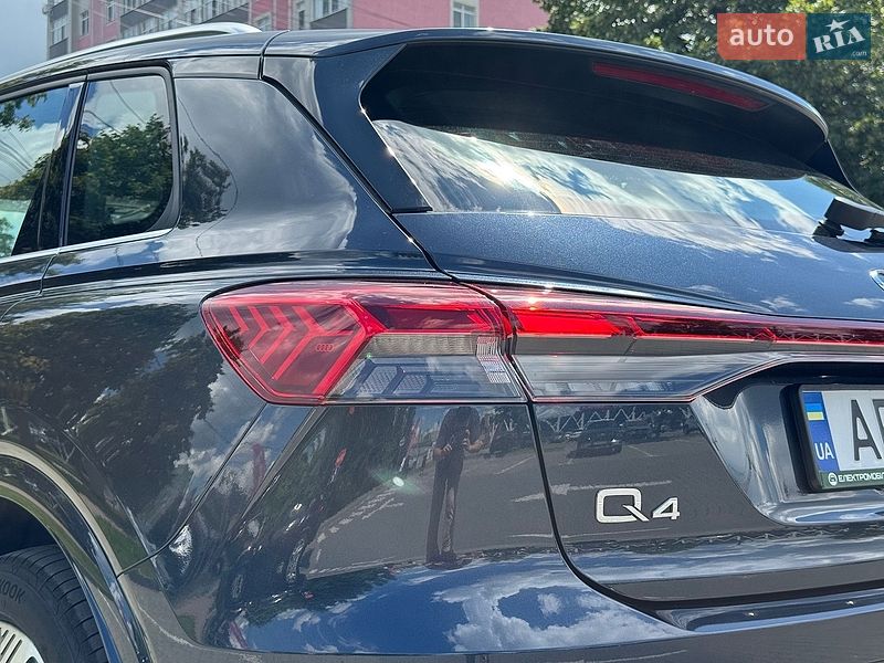 Внедорожник / Кроссовер Audi Q4 e-tron 2024 в Хмельницком