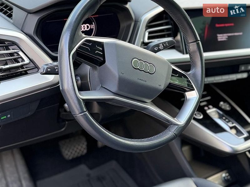 Внедорожник / Кроссовер Audi Q4 e-tron 2023 в Днепре