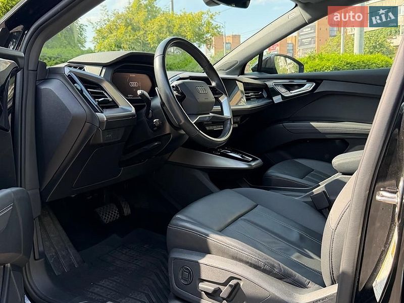 Внедорожник / Кроссовер Audi Q4 e-tron 2023 в Днепре