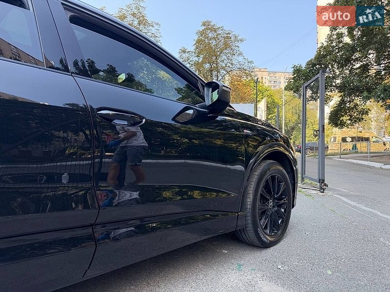 Внедорожник / Кроссовер Audi Q4 e-tron 2023 в Киеве